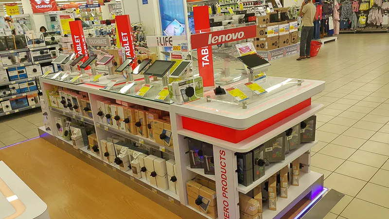 CARREFOUR